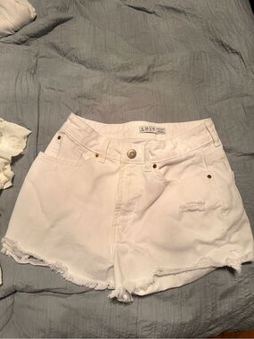Primark White High-Rise Frayed Denim Shorts